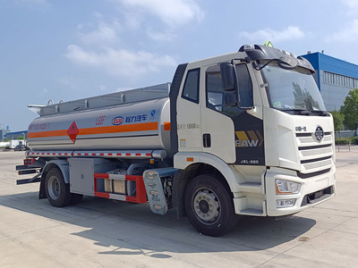 程力牌解放J6L單橋國(guó)六12.7方加油車(chē)水泥車(chē) 高效環(huán)保的專(zhuān)用運(yùn)輸解決方案