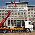 野駝背罐車與油罐車 移動能源的運(yùn)輸雙璧