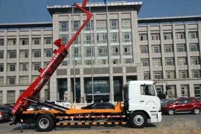 華菱星馬吊臂式背罐車 高效、安全、可靠的散裝物料運(yùn)輸解決方案